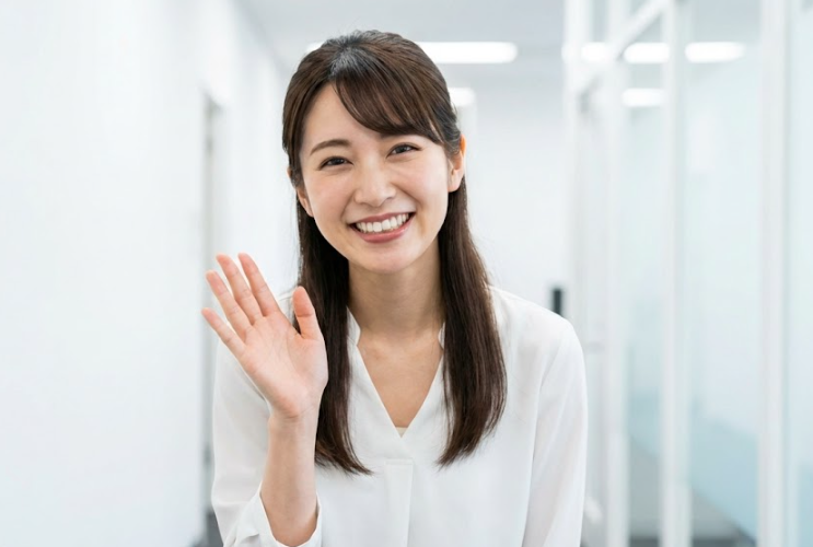 何もしてないのに嫌われる美人へ｜その理不尽な孤独の正体と、心を守る処世術